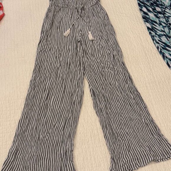 NWT ELAN Charcoal/White Striped Strapless Wide Leg Cover-Up Jumpsuit - Picture 2 of 3